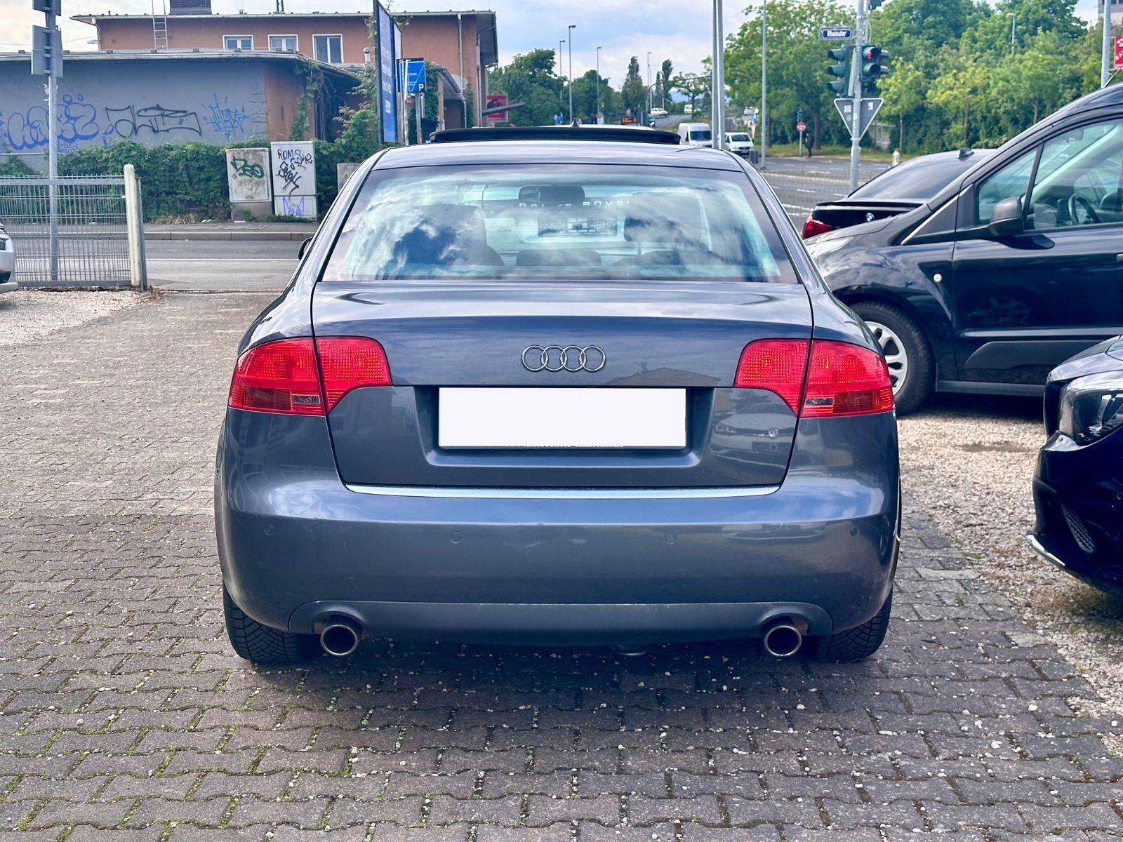 Fahrzeugabbildung Audi A4 Limousine 1.8 T Automatik Schiebedach
