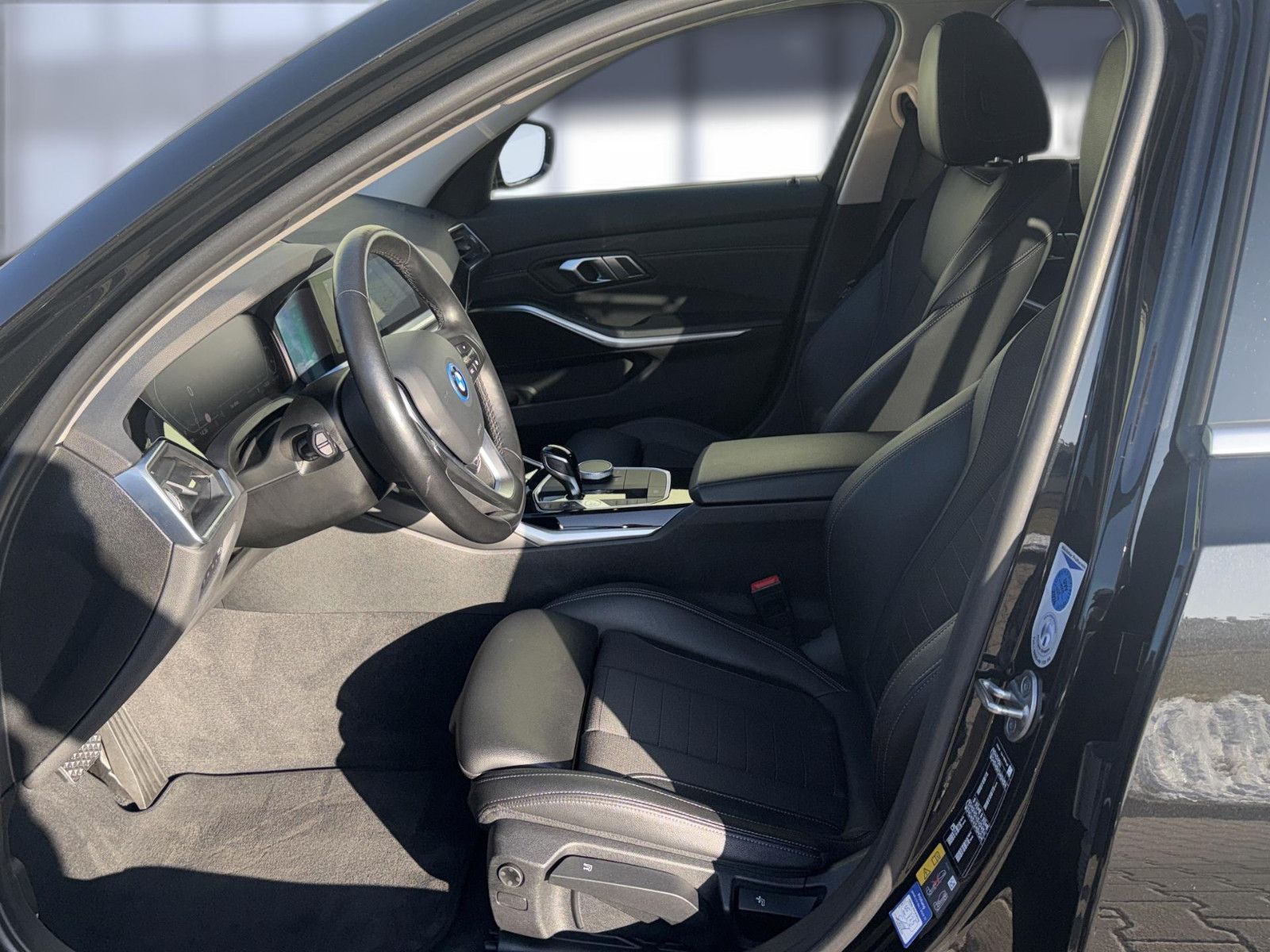 Fahrzeugabbildung BMW 320 e Sport Line/ 1. Hand / unfallfrei