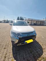 Mitsubishi Outlander 2.0 MIVEC Diamant ClearTec 2WD Diamant - Mitsubishi Outlander von privat
