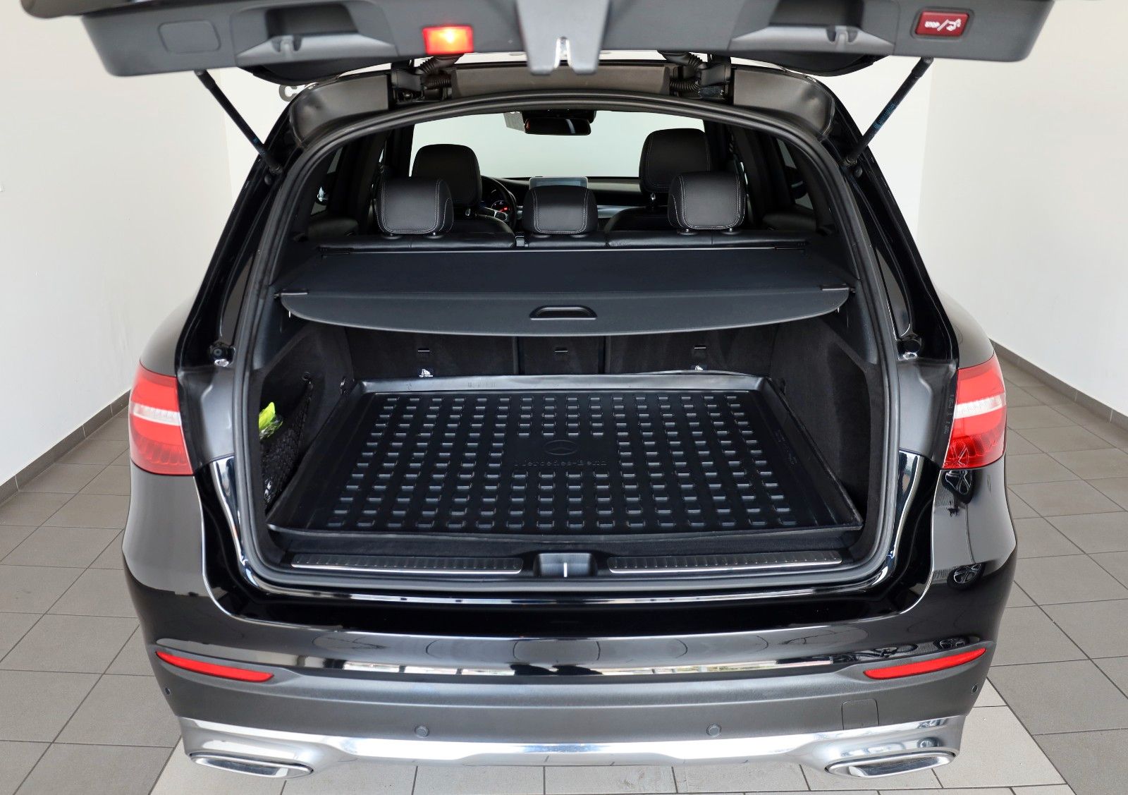 Fahrzeugabbildung Mercedes-Benz GLC 250d 4M AMG Int. Leder,Navi,LED,Panorama,+WR