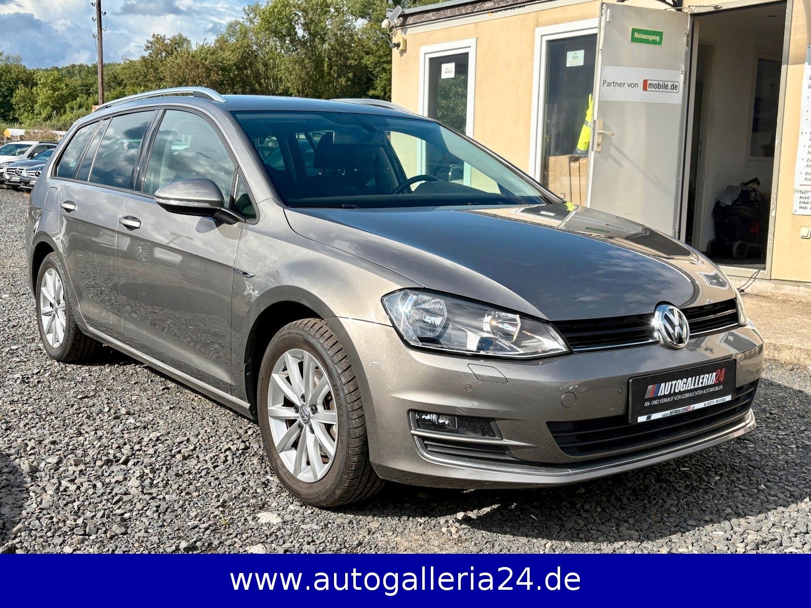 Fahrzeugabbildung Volkswagen Golf VII 1.2 TSI Variant Lounge 1.HAND SCHECKHEF
