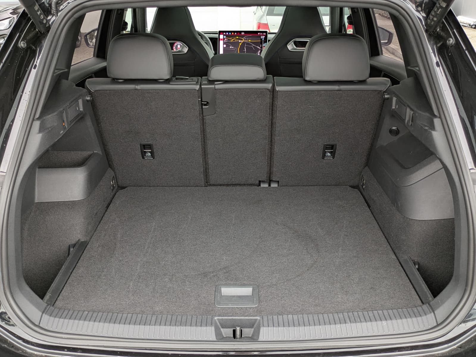 Fahrzeugabbildung Volkswagen Tiguan 2.0 TDI 4M R-Line PANO*H&K*AHK*MATRIX*20"