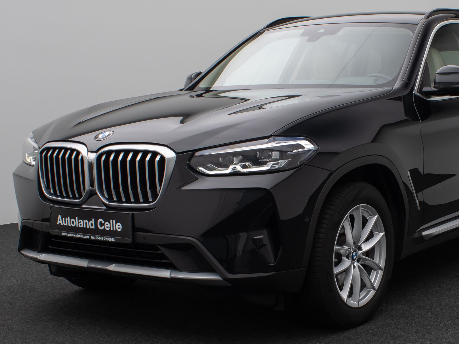 Fahrzeugabbildung BMW X3 xD20d  Kamera DAB HiFi Lnkrhzg Komfort Sport