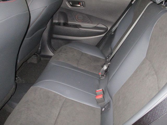Fahrzeugabbildung Toyota C-HR Plug-In Hybrid FWD GR Sport