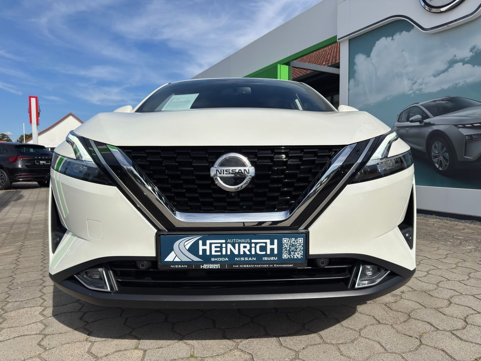 Fahrzeugabbildung Nissan Qashqai 1.3 DIG-T Tekna*AHK*360°Cam*Head-Up*eHec