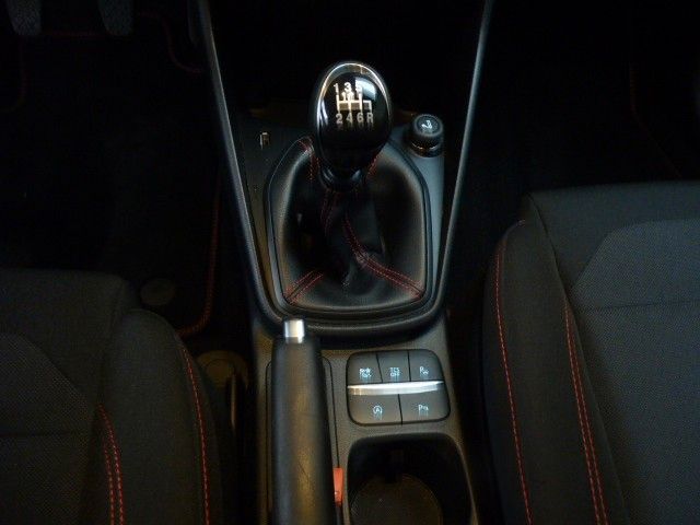 Fahrzeugabbildung Ford Fiesta ST-Line Winterpaket