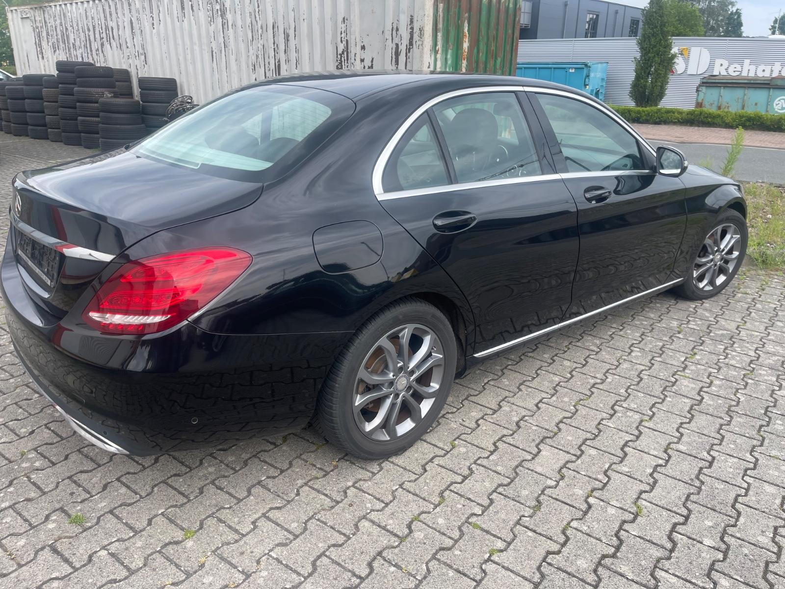 Mercedes-Benz C 220