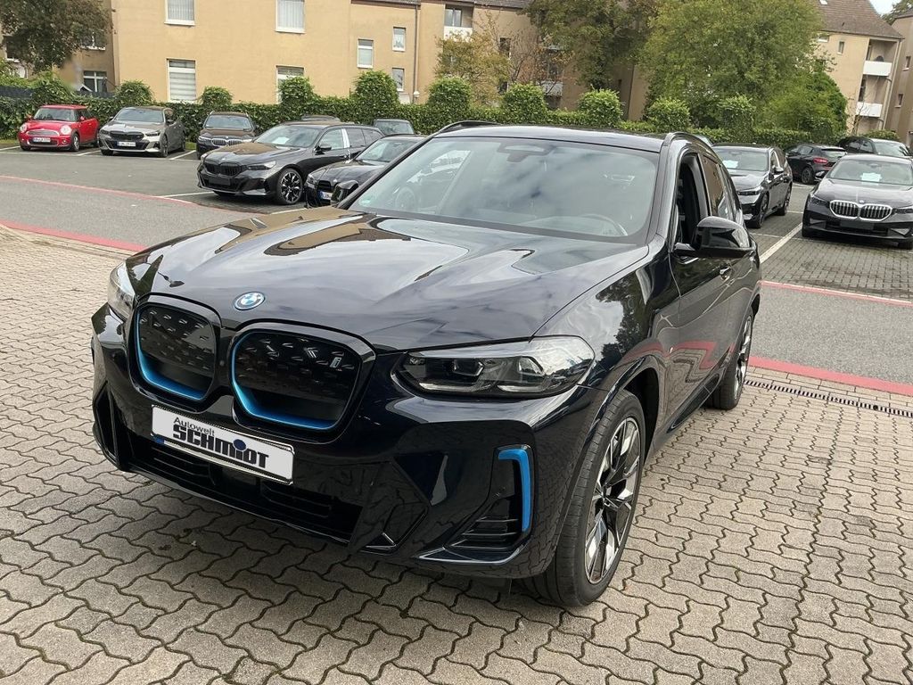 Image of BMW iX3