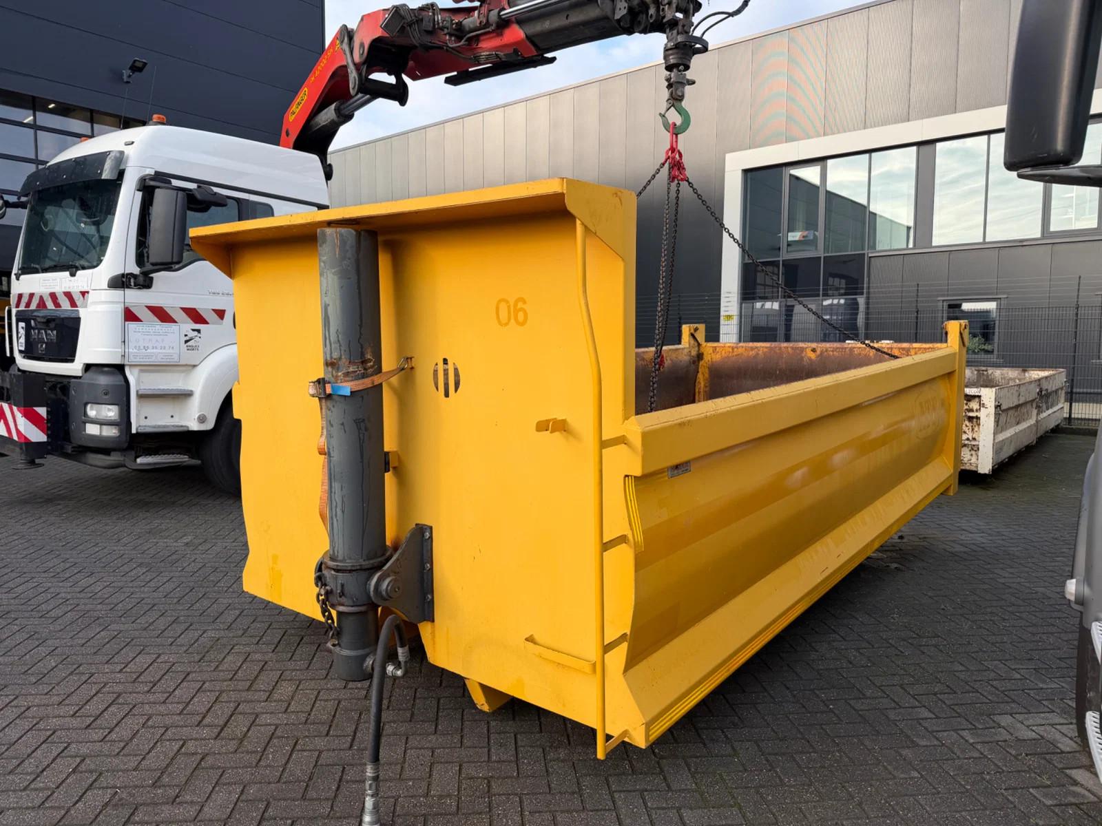 Mercedes-Benz Tipper box