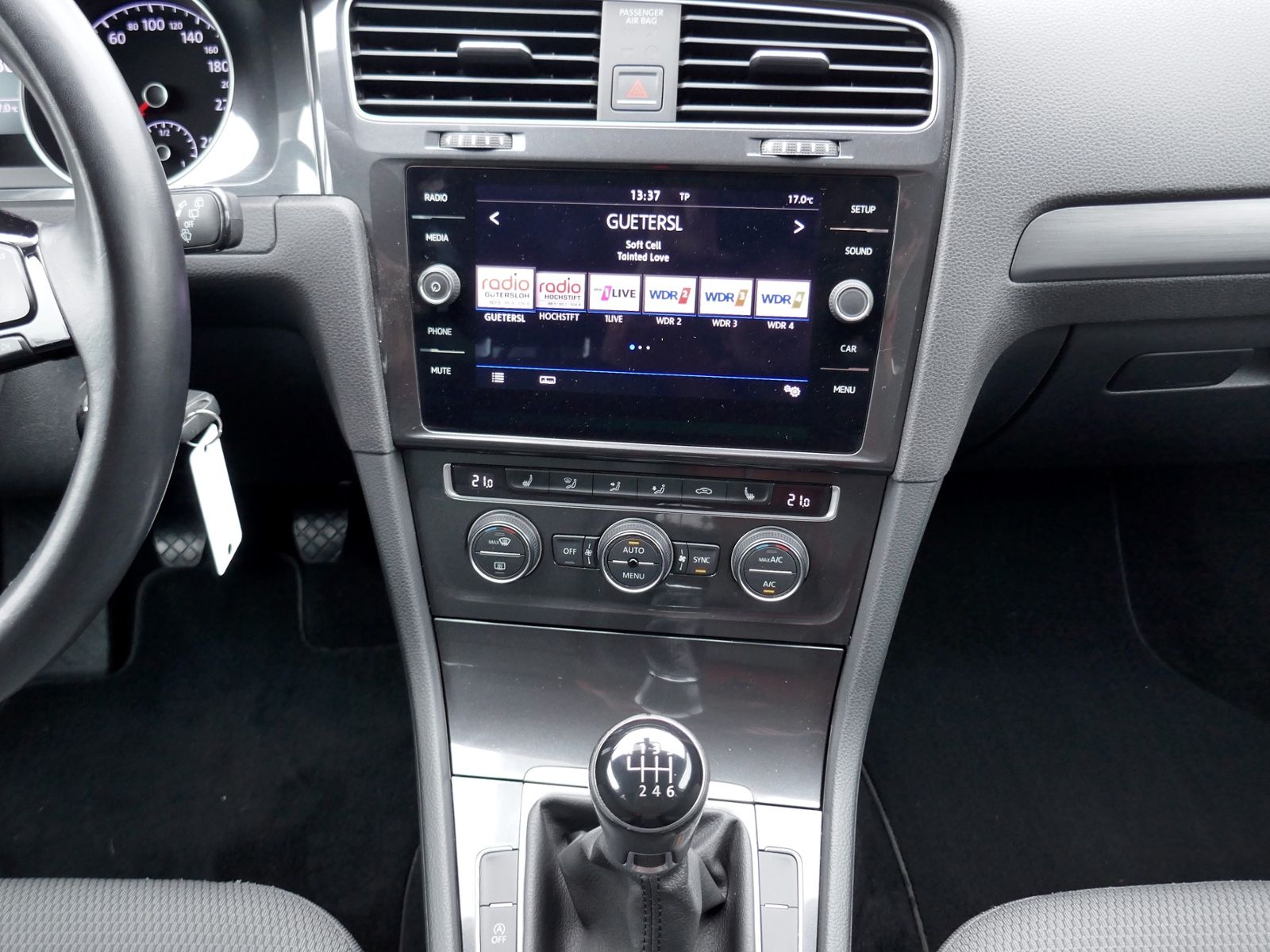 Fahrzeugabbildung Volkswagen Golf VII Variant Comfortline 1.0 TSI | PDC ACC