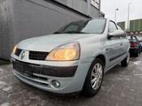 Renault Clio Privilege 1.4 16V AUTOMATIK*KLIMA*ALLWETTER - gebrauchte Renault Clio aus dem Jahr 2002