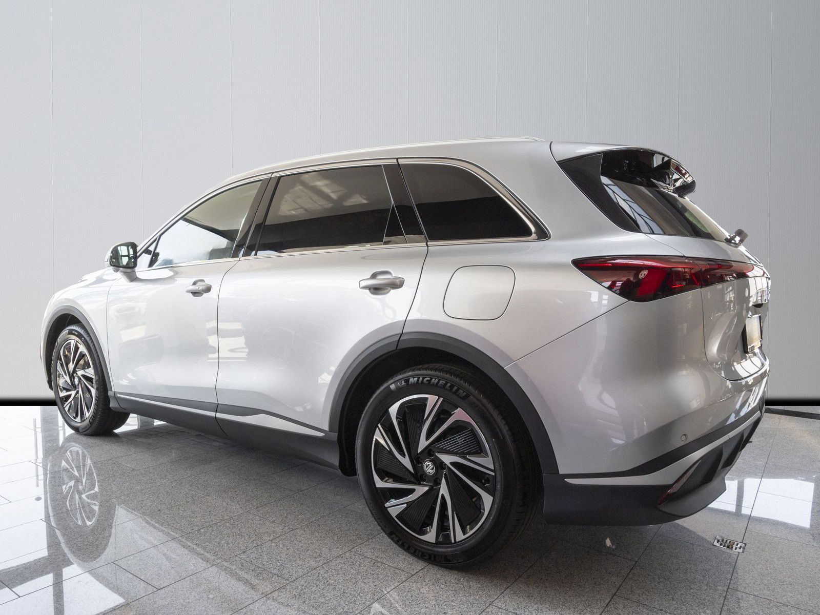 MG S6 EV
