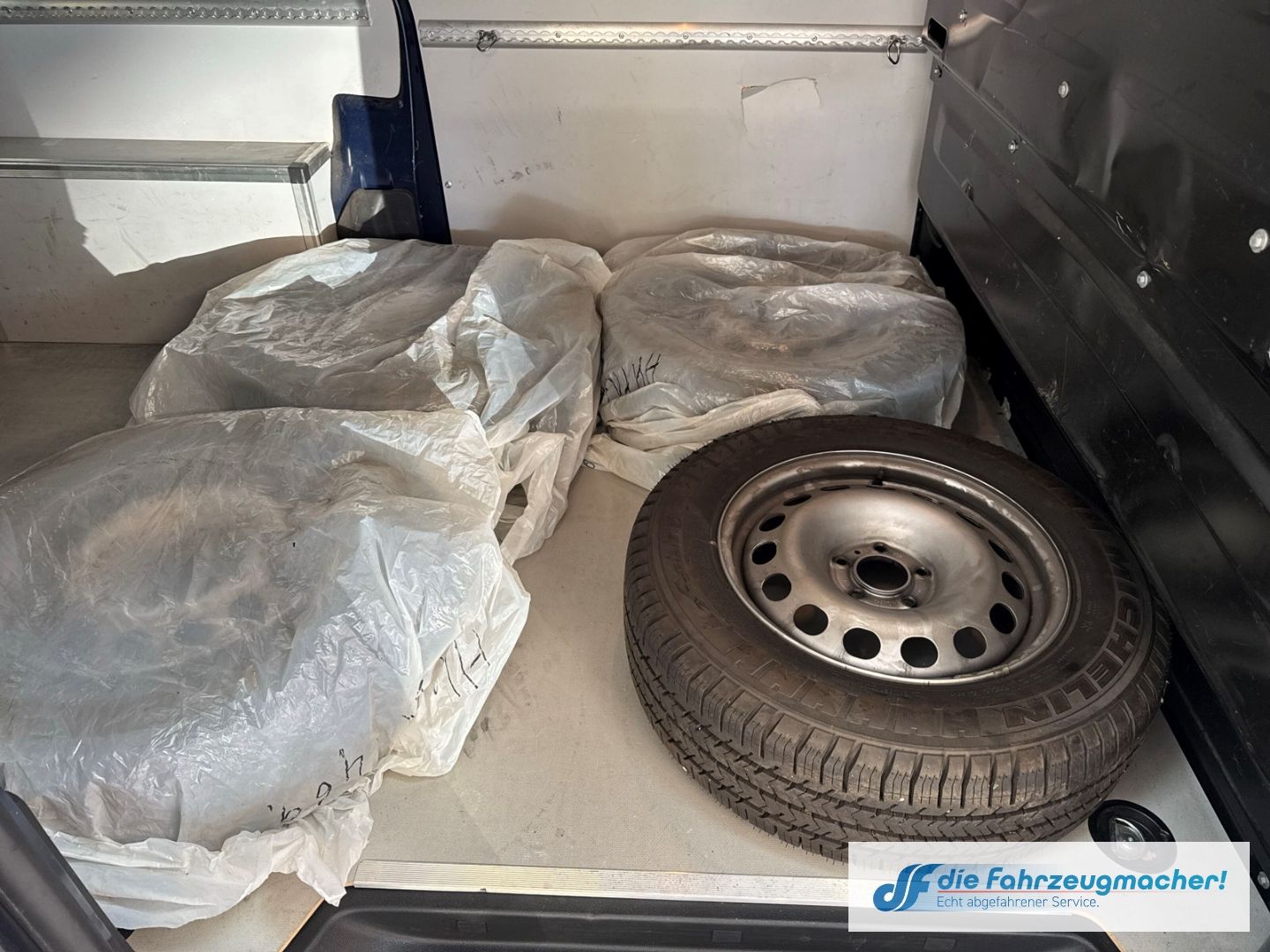 Fahrzeugabbildung Opel Vivaro Kasten Edition M 1.5 D EU6d *EXPORT