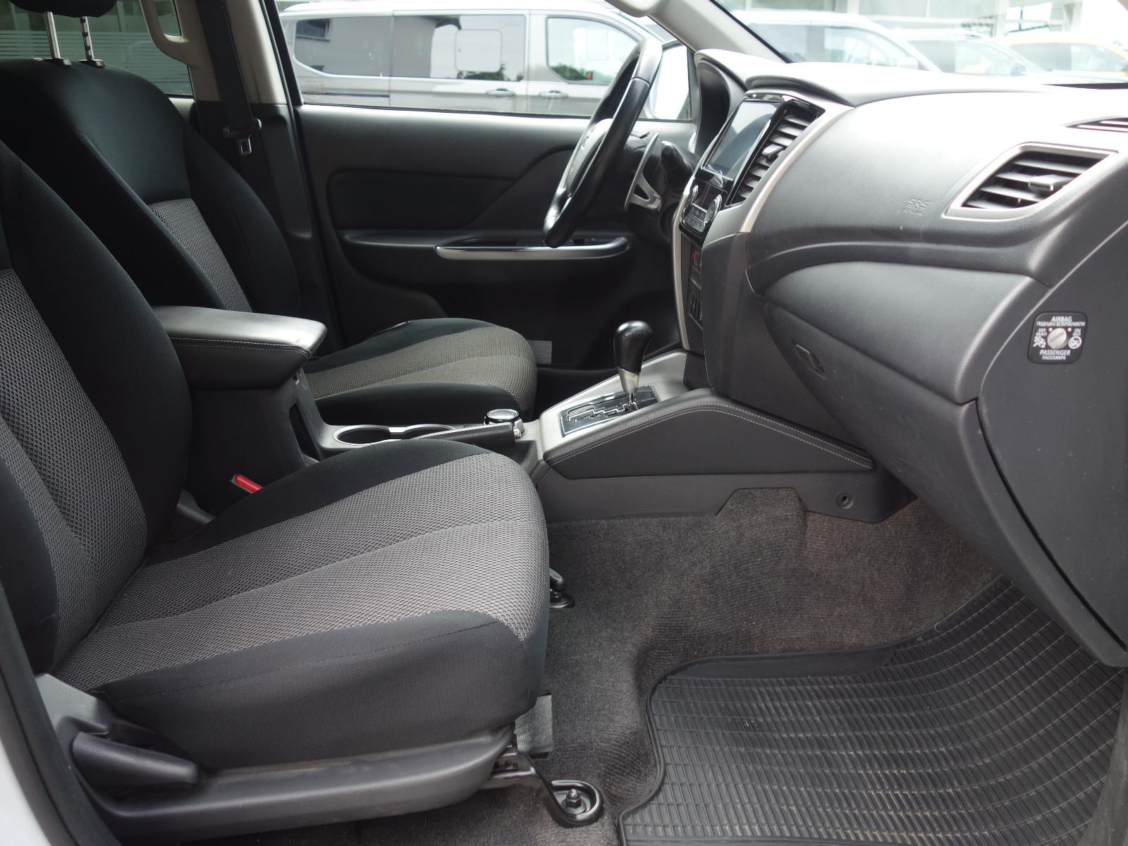 Mitsubishi L200 Intro Edition Doka 4WD Autom KLIMA AHK NAVI