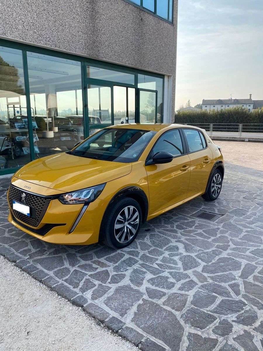 Peugeot e-208 5 Porte e-208 Active Pack 100kW imagem 3