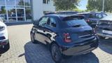 Fiat 500e 3+1 42 kWh, SOH % Klimaatm., ZV+FB - Fiat 500e mit 5 Türen