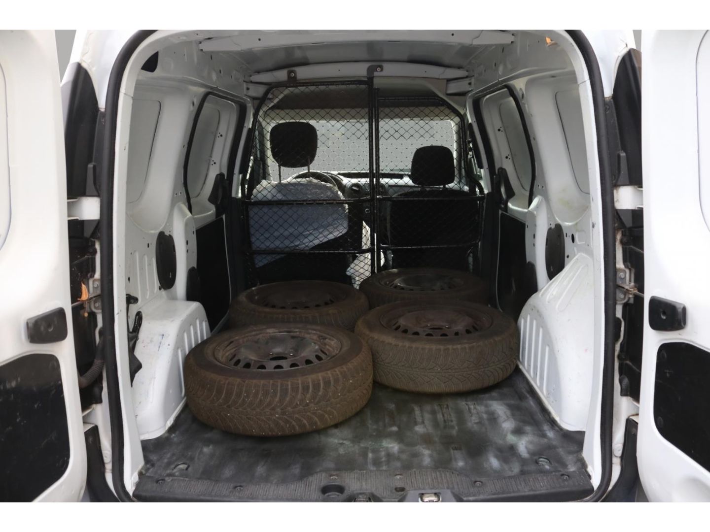 Fahrzeugabbildung Dacia Dokker Express Comfort Klima Radio Tempomat