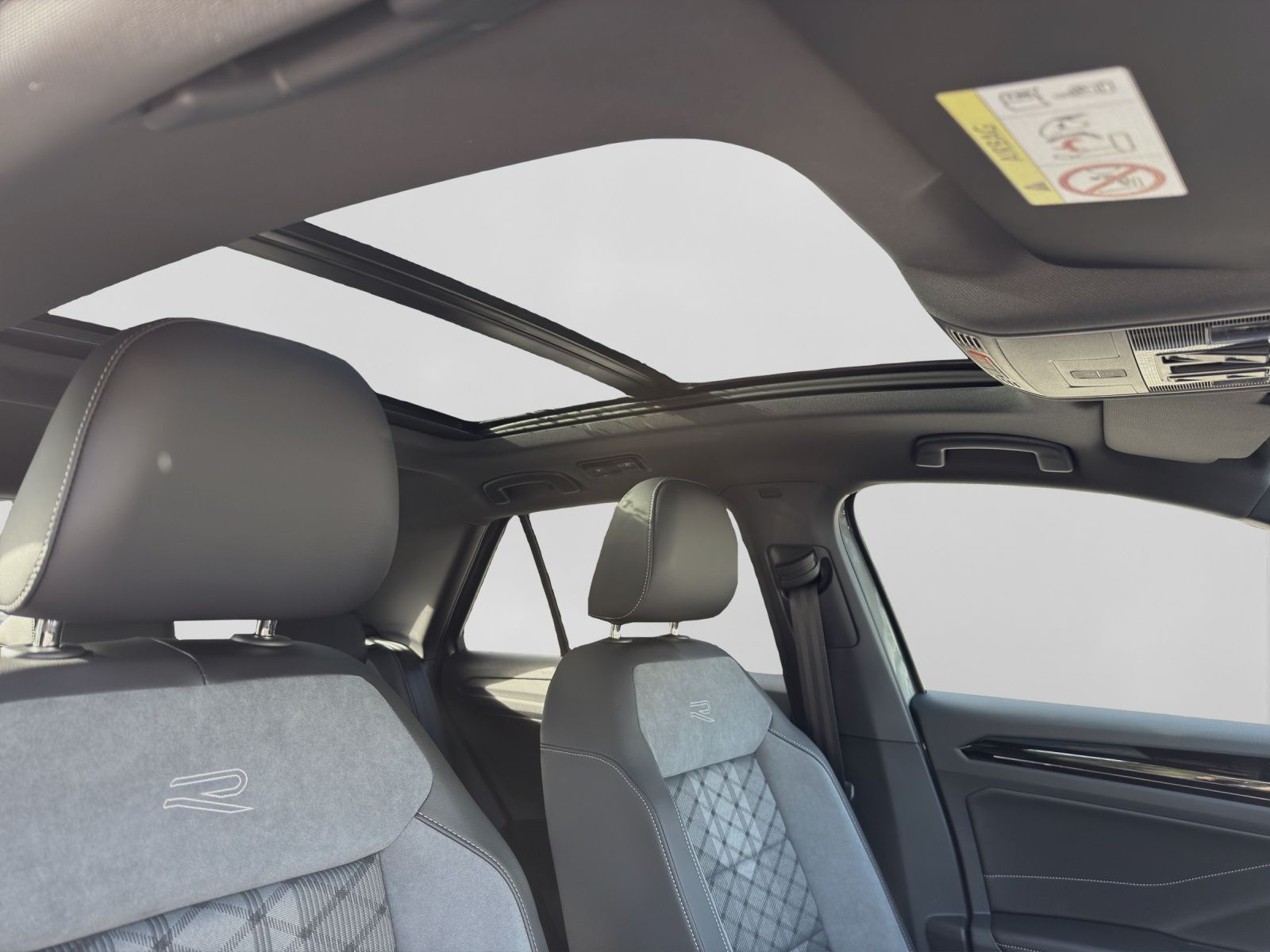 Volkswagen T-Roc - Bild 18