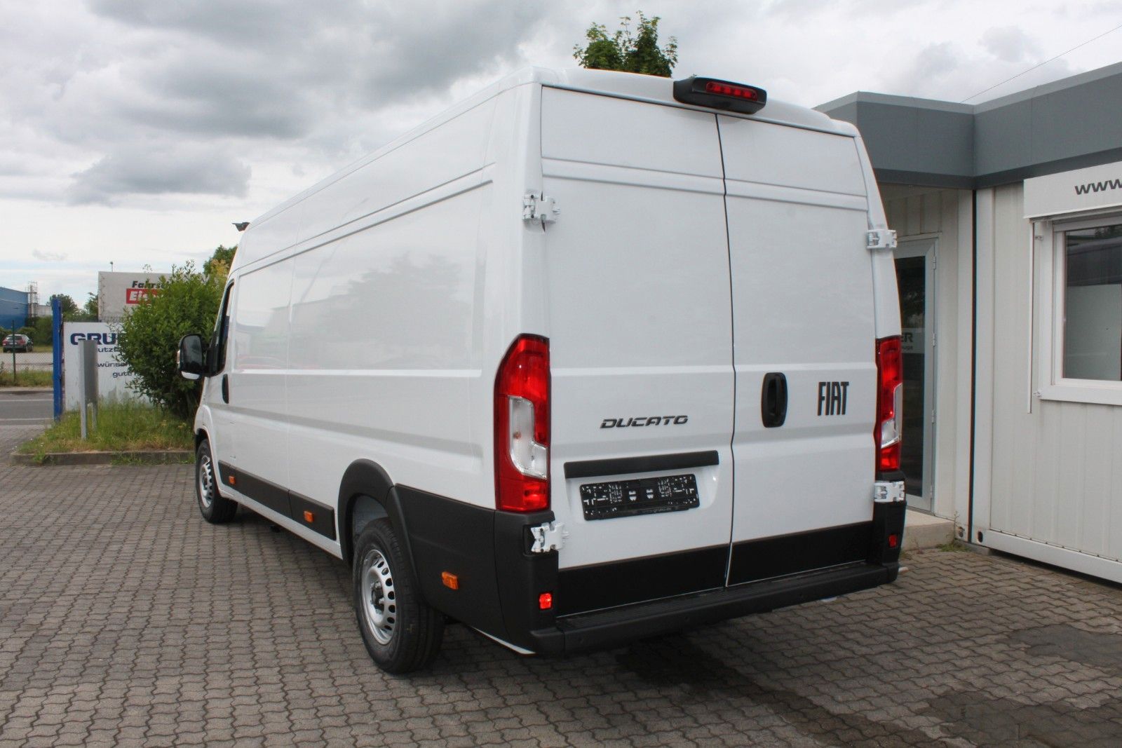 Fahrzeugabbildung Fiat Ducato H2 Kastenwagen 35 L4H2 140 Multijet Maxi