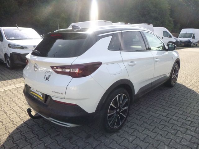 Grandland X Ultimate 4x4 Plug-in-Hybrid Automati