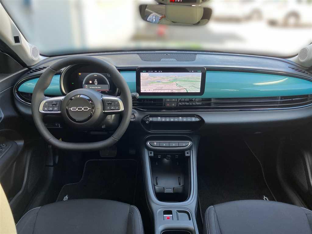 Fiat 600 MHybrid Icon PDC LED Kamera Sitzheizung CarP