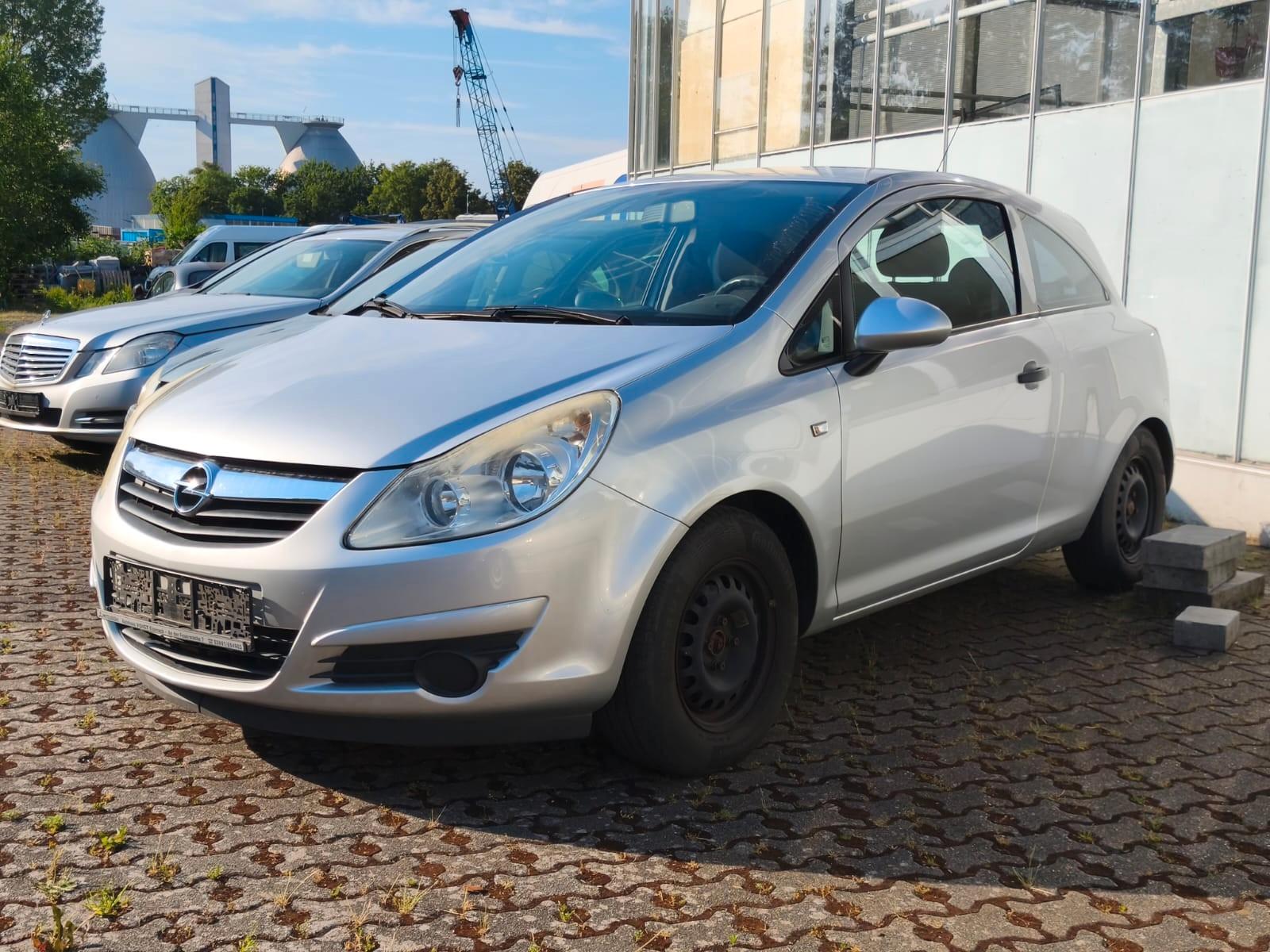 Opel Corsa D 1.2 Selection *AHK*PDC