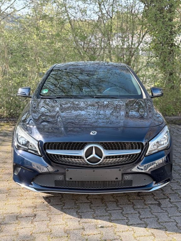 Image of Mercedes-Benz CLA 220