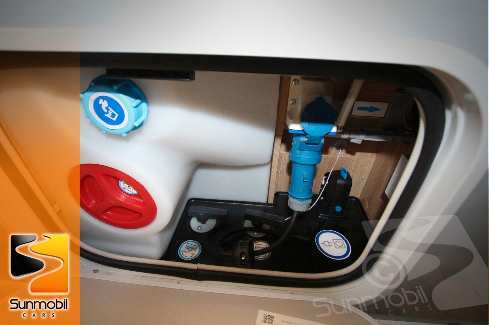 Fahrzeugabbildung Knaus Sky Wave 650 MEG  LED SAT TV LP.108.046,00 €