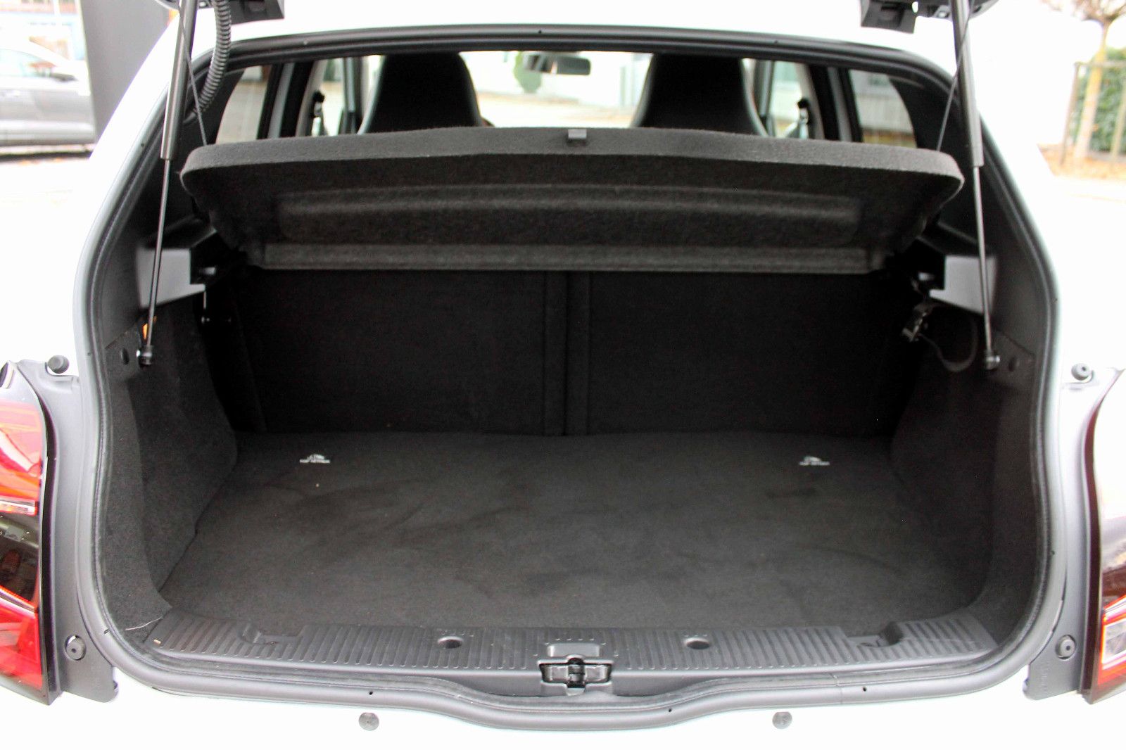 Fahrzeugabbildung Renault Twingo Vibes Electric 21kWh KAM PDC SHZ KLIMA BT