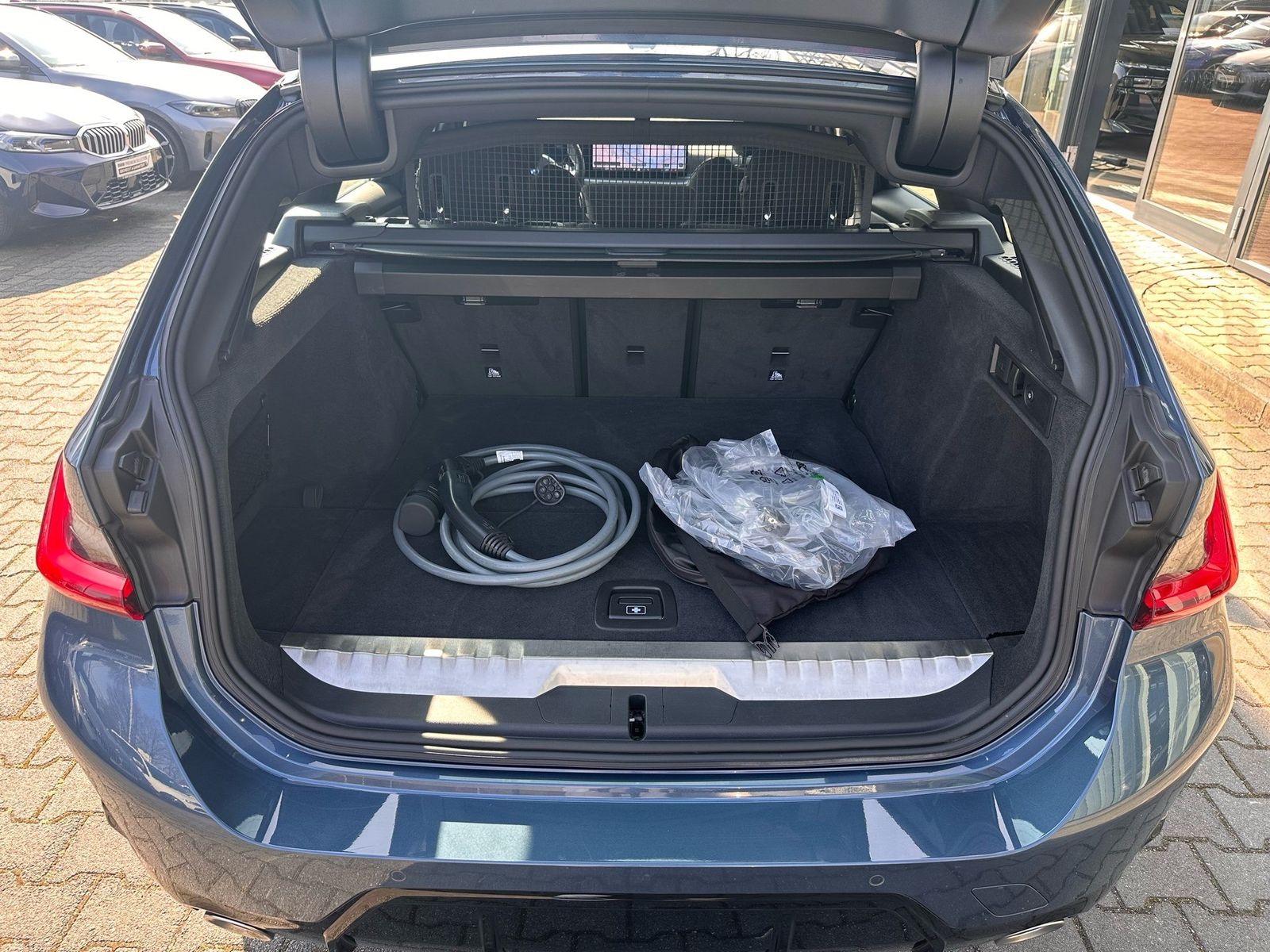 BMW 330 - Bild 17