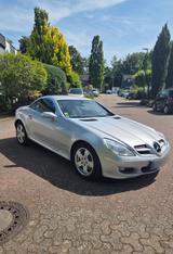 Mercedes-Benz SLK 200 KOMPRESSOR - super Zustand - Mercedes-Benz SLK 200 Gebrauchtwagen in Düsseldorf