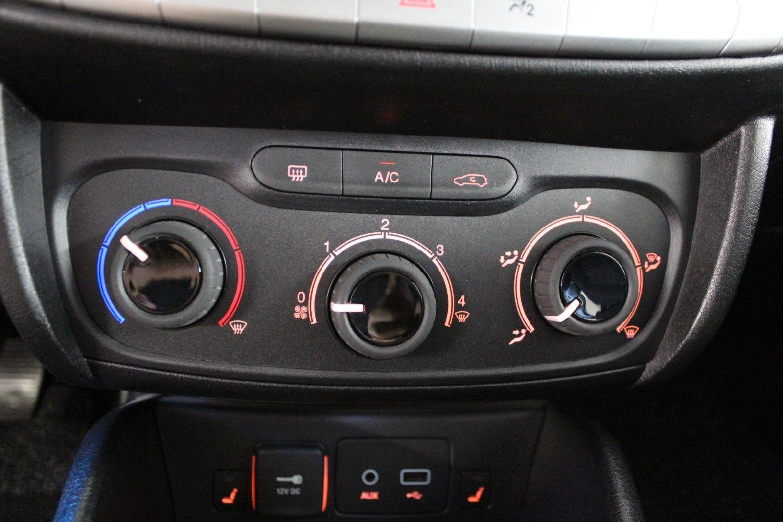 Fahrzeugabbildung Fiat Tipo 1,4 16V Kombi POP *Sitzheizung*