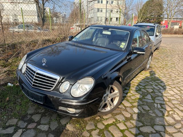 Mercedes-Benz E 320 CDI AVANTGARDE/NAVI/XENONMULT.L/