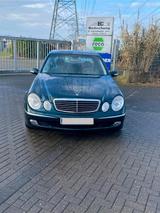 Mercedes-Benz Mercedes E Klasse 2.7 - Mercedes-Benz E 270 in Köln
