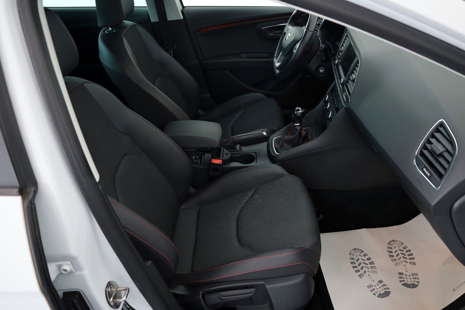 Fahrzeugabbildung SEAT Leon FR T.Leder,Navi,LED,Full Link,Seat Sound