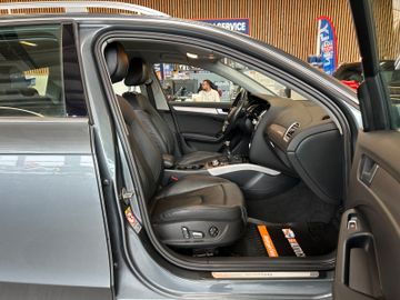 Audi A4 *3-ZONEN*MEMORY*StzHZBelftg*TEMPO*AHK*LEDER*