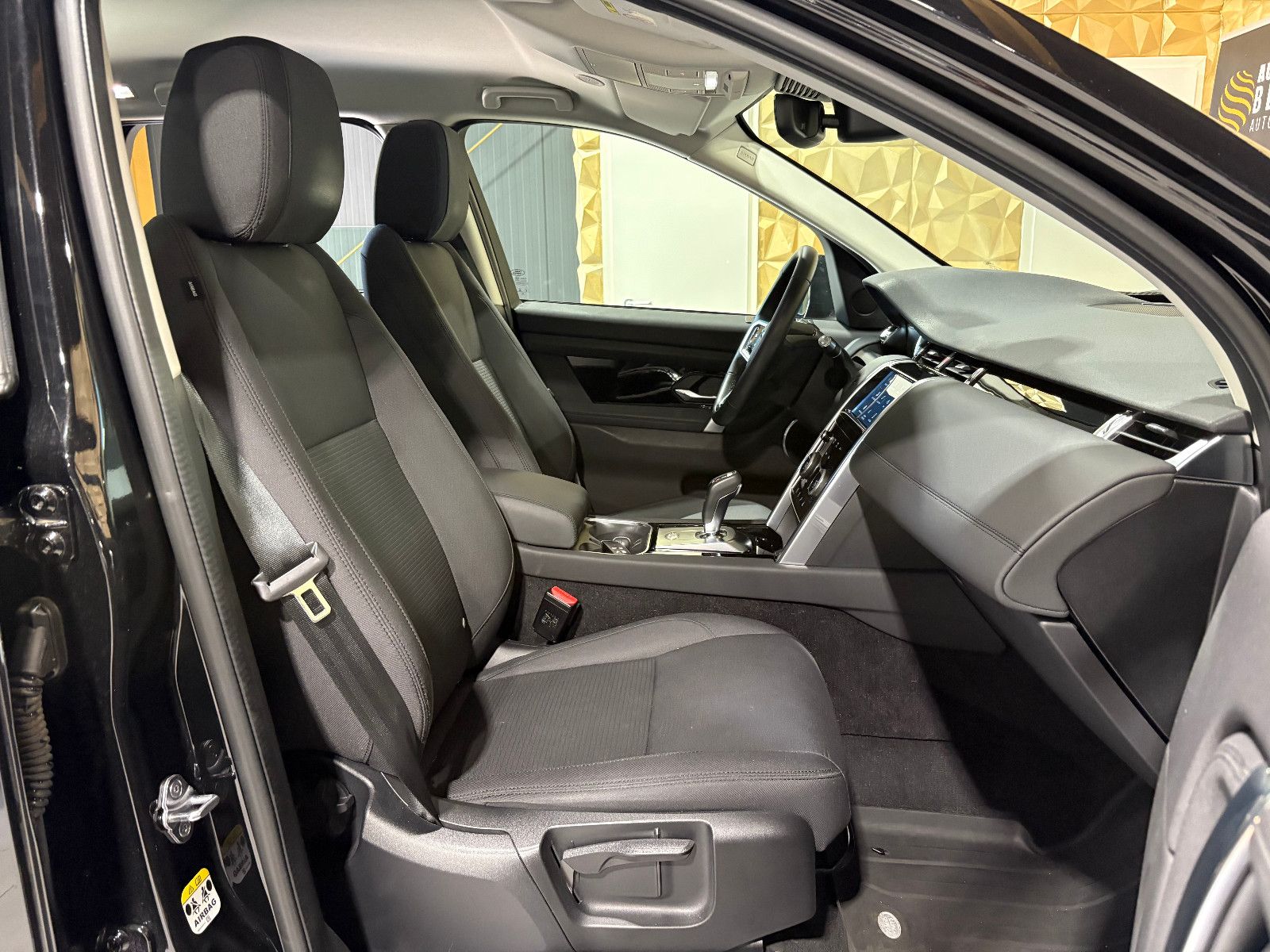 Fahrzeugabbildung Land Rover Discovery Sport AWD/360°/APPLE/SHZ/TEMPOMAT/LED/