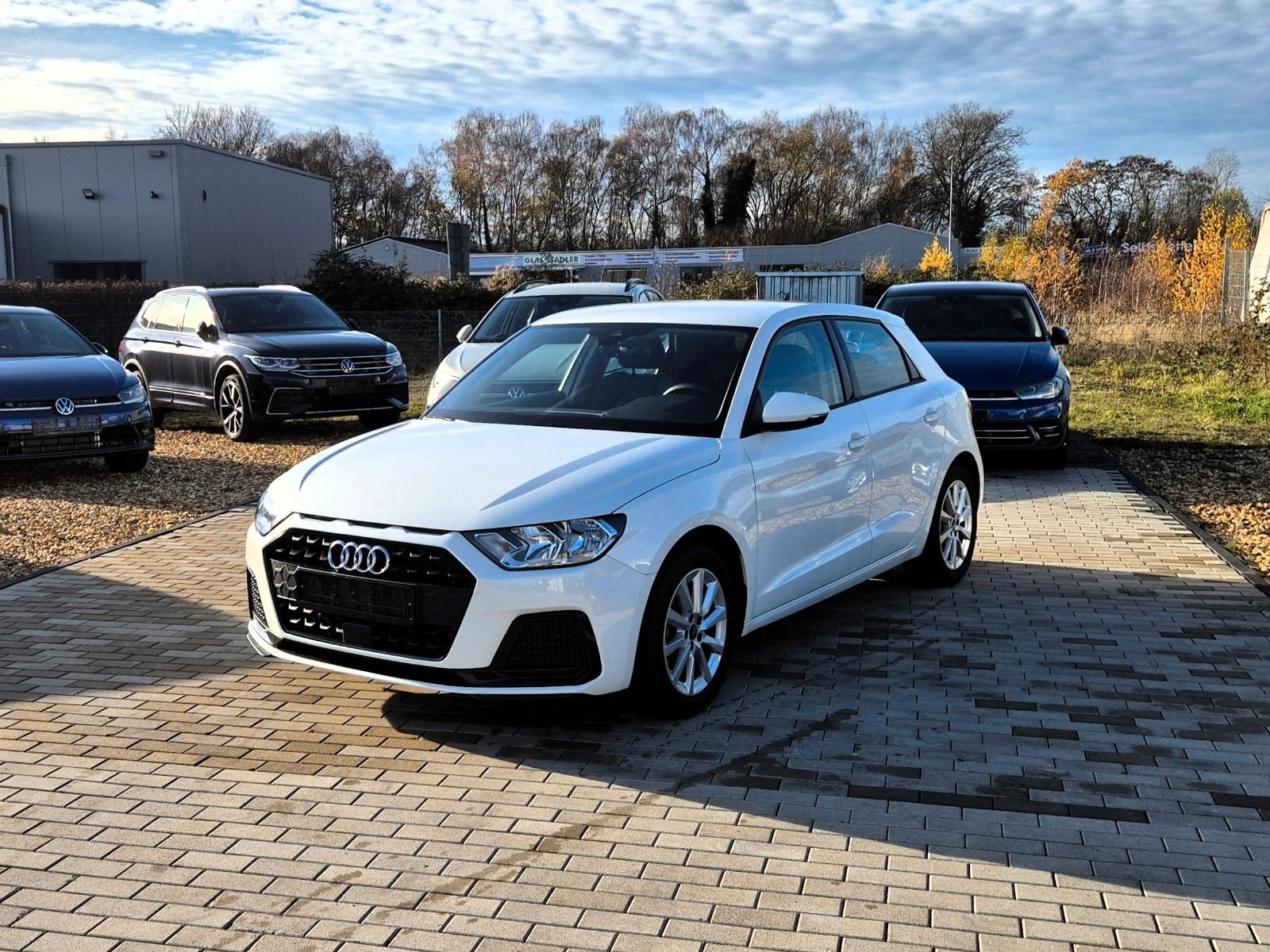 Audi A1 25 TFSI S tronic Sportback/NAVI-APP/SHZ/ALU
