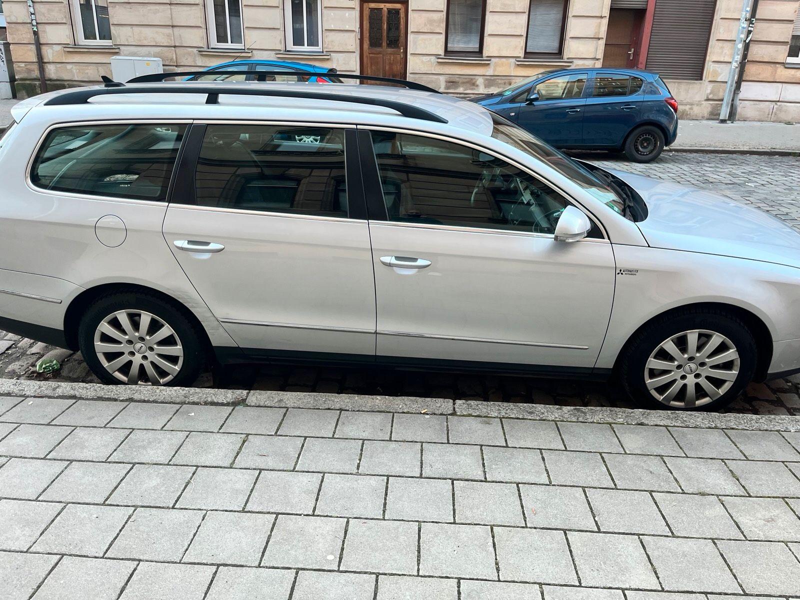 Volkswagen Passat 2010 — interior
