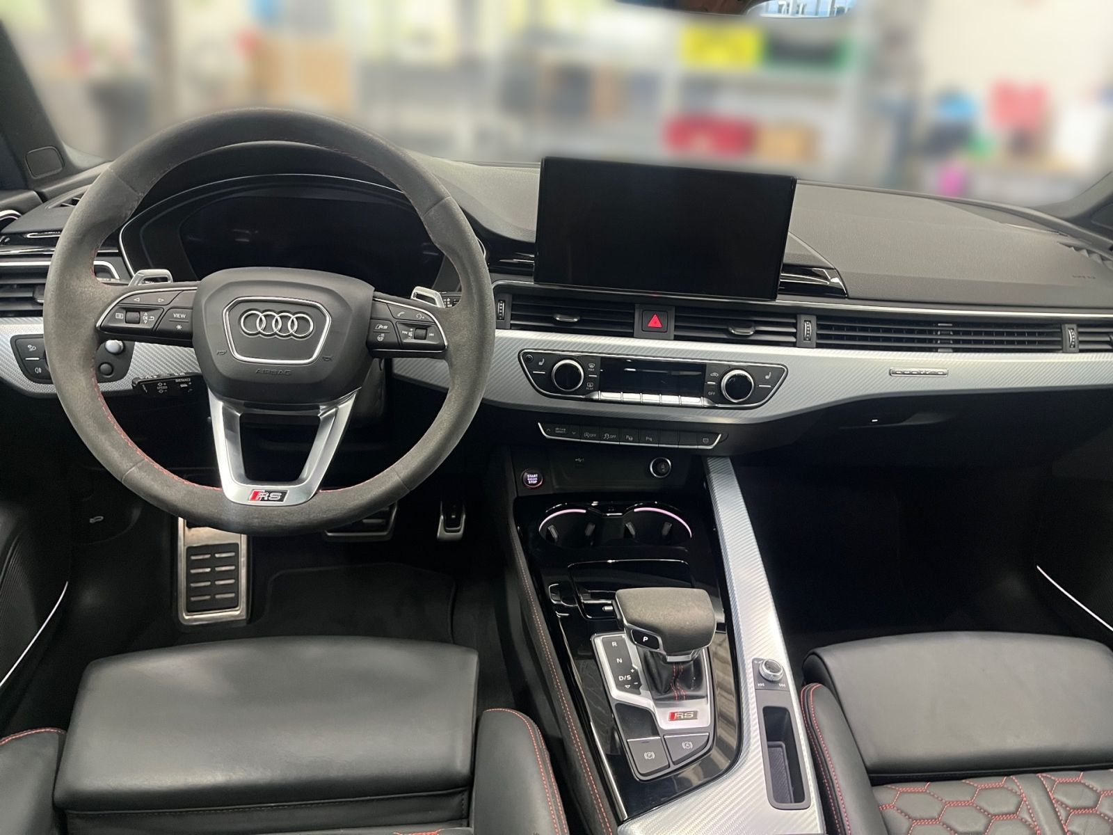Audi RS4 - Bild 11