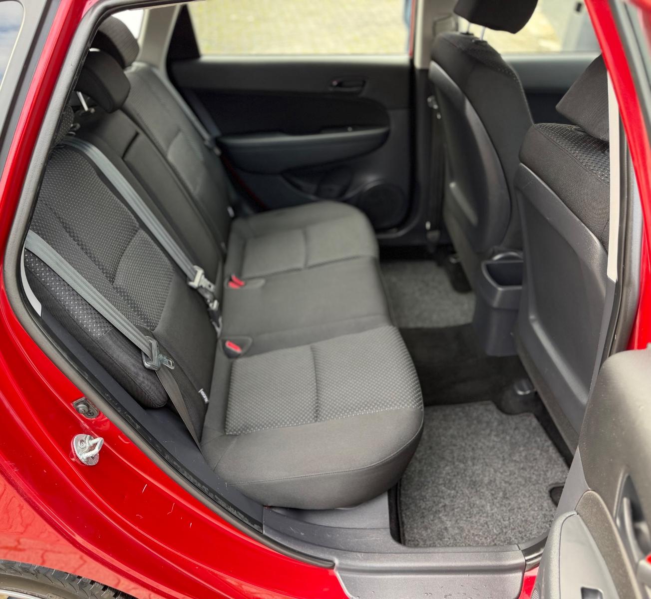 Hyundai i30 2011 — photo 20
