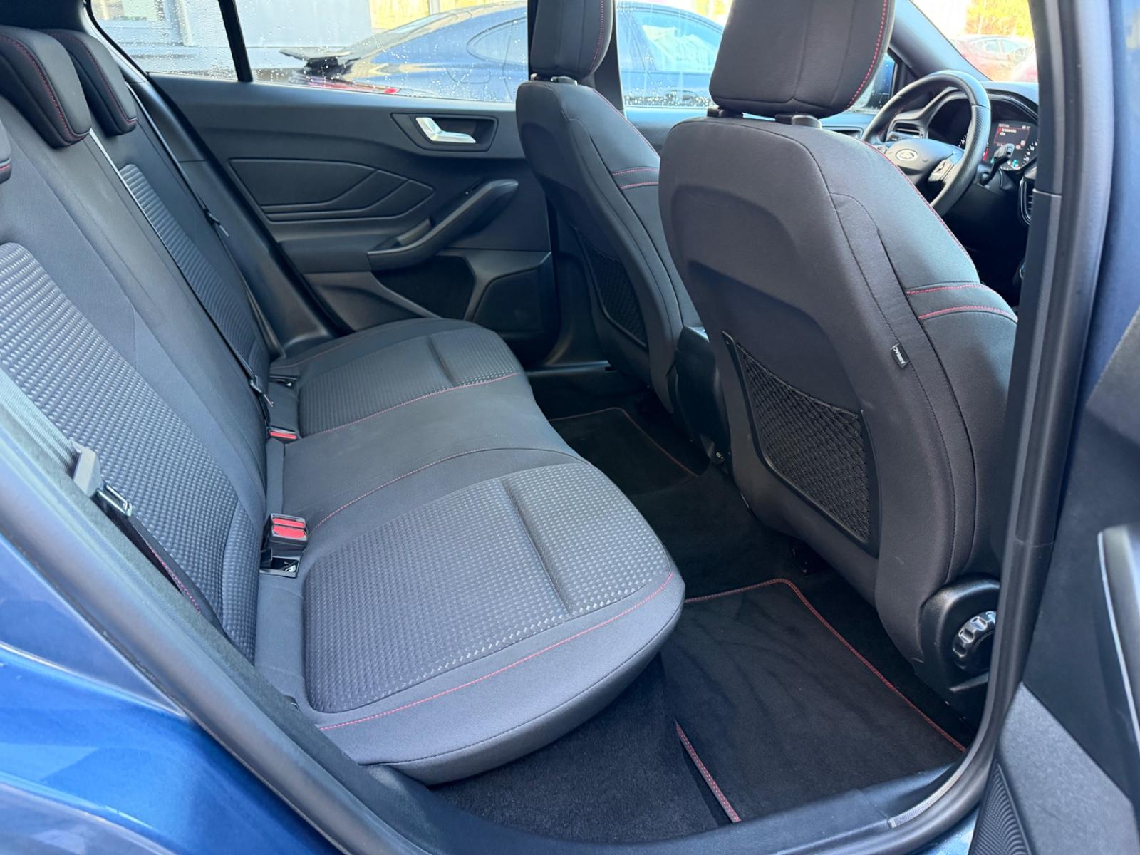 Ford Focus  ST-Line/SPORTPAKET/AHK/ACC/PANORAMA
