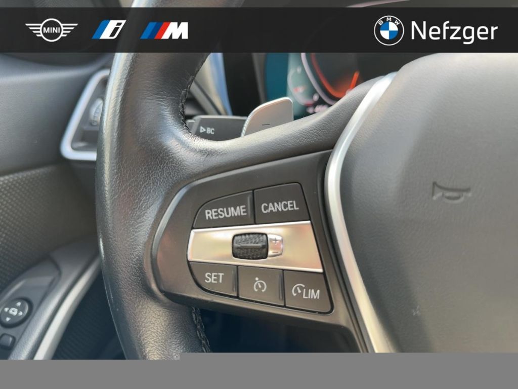BMW 318 i Limousine  LiveCockpit Prof HIFI Sys. AHK foto 16