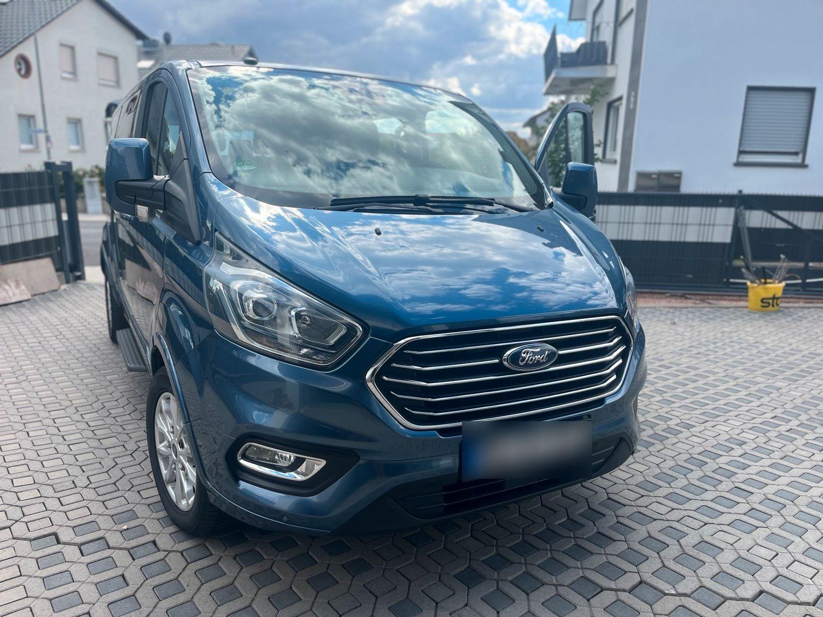 Ford Tourneo Custom