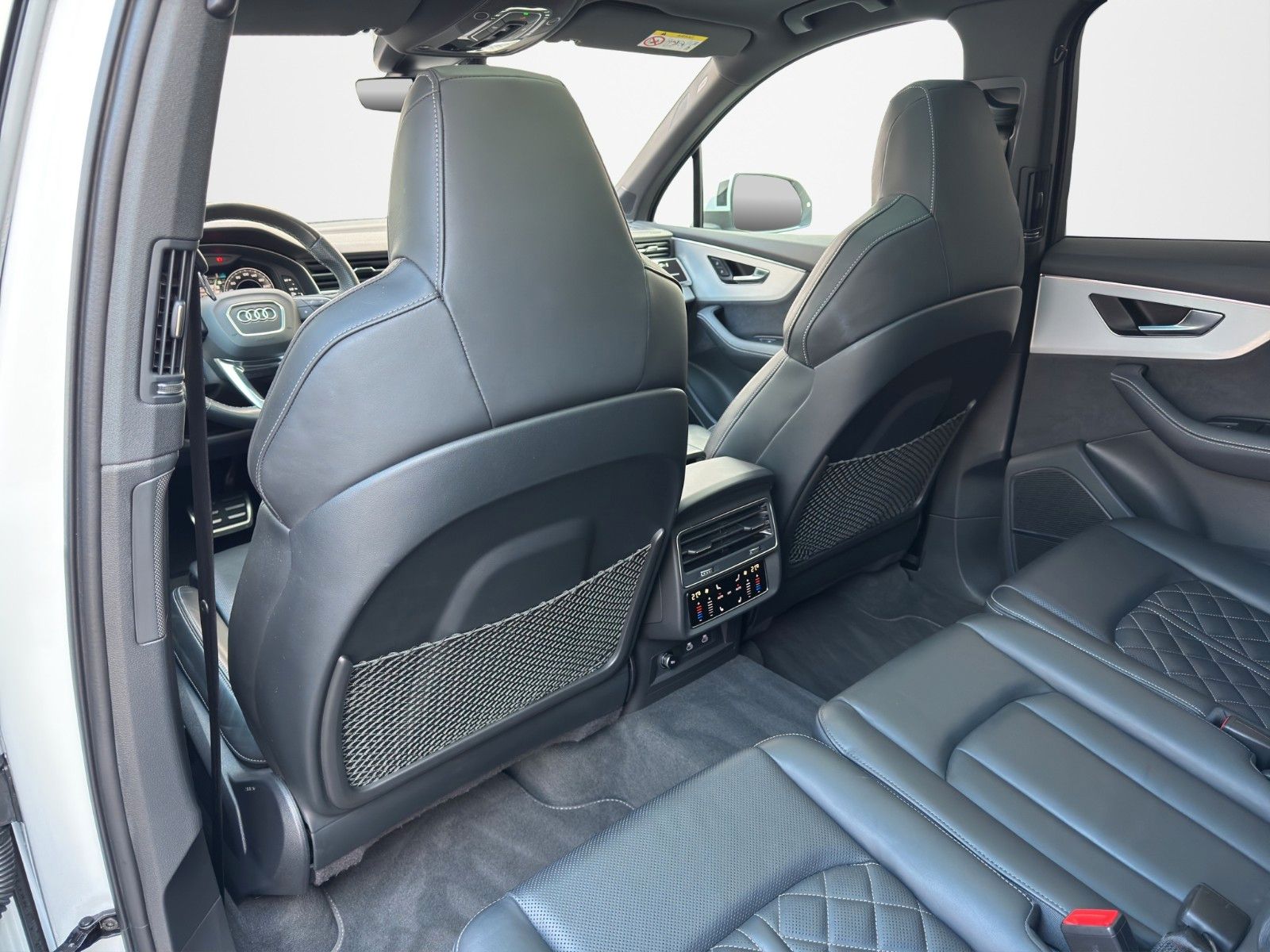 Fahrzeugabbildung Audi Q7 50 TDI SLINE SPORT BLACK HUD B&O LASER ALLRAD