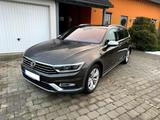 Volkswagen Passat Alltrack 2.0 TDI DSG 4M R-Line AHK Pano - gebrauchte VW Passat Alltrack aus dem Jahr 2018