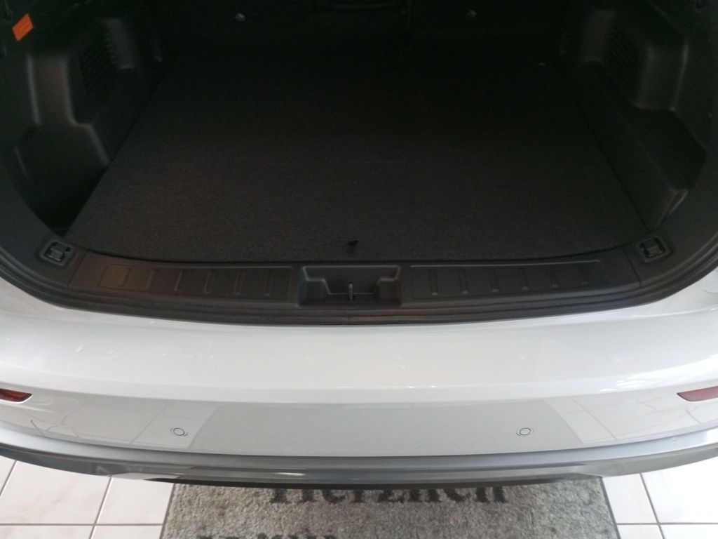 Fahrzeugabbildung Mitsubishi Outlander Plug-in Hybrid 2.4L Select