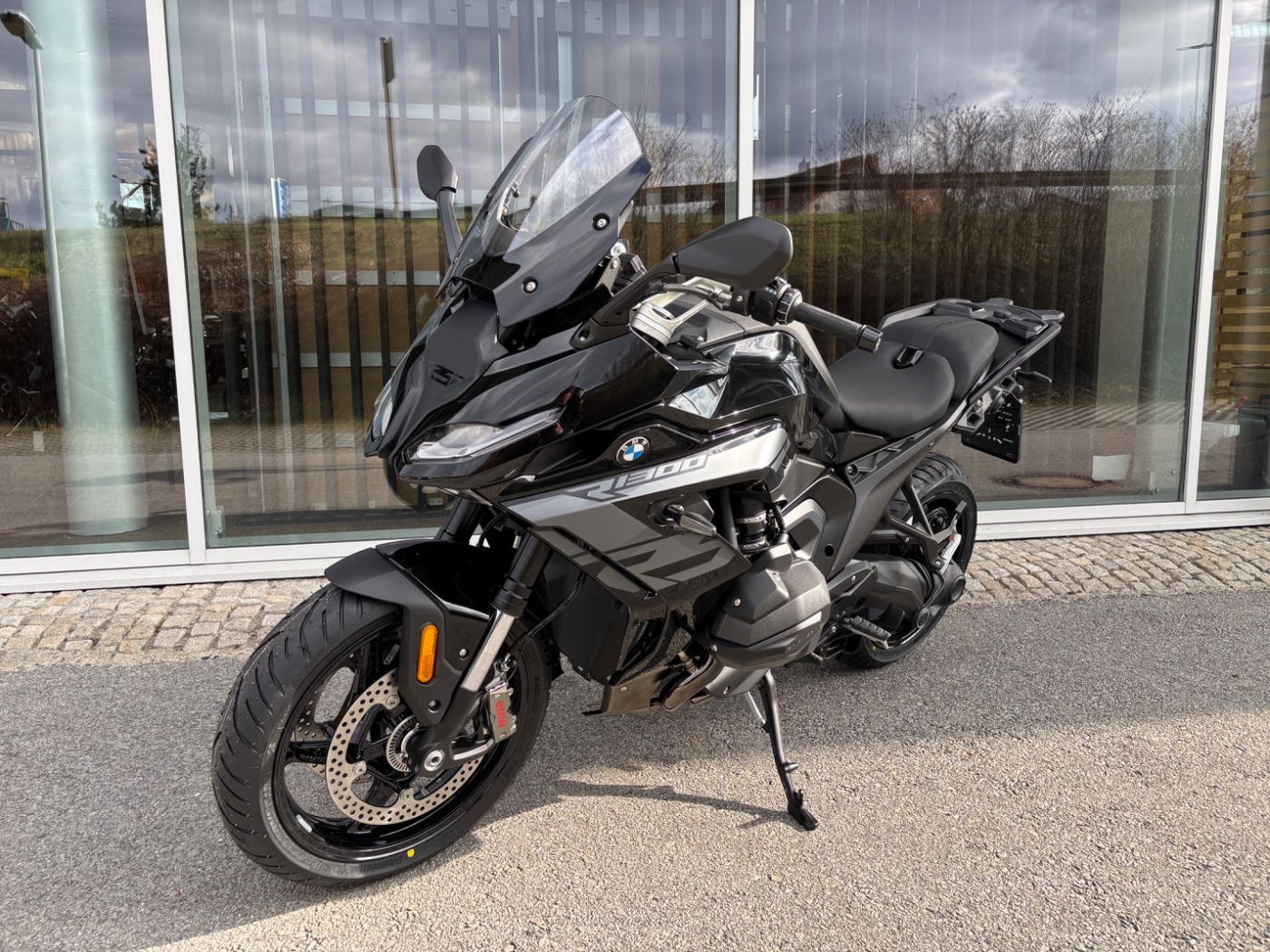 Fahrzeugabbildung BMW R 1300 RS Triple Black 4 Pakete