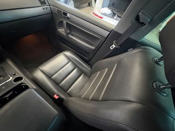 Volkswagen Touareg - 12