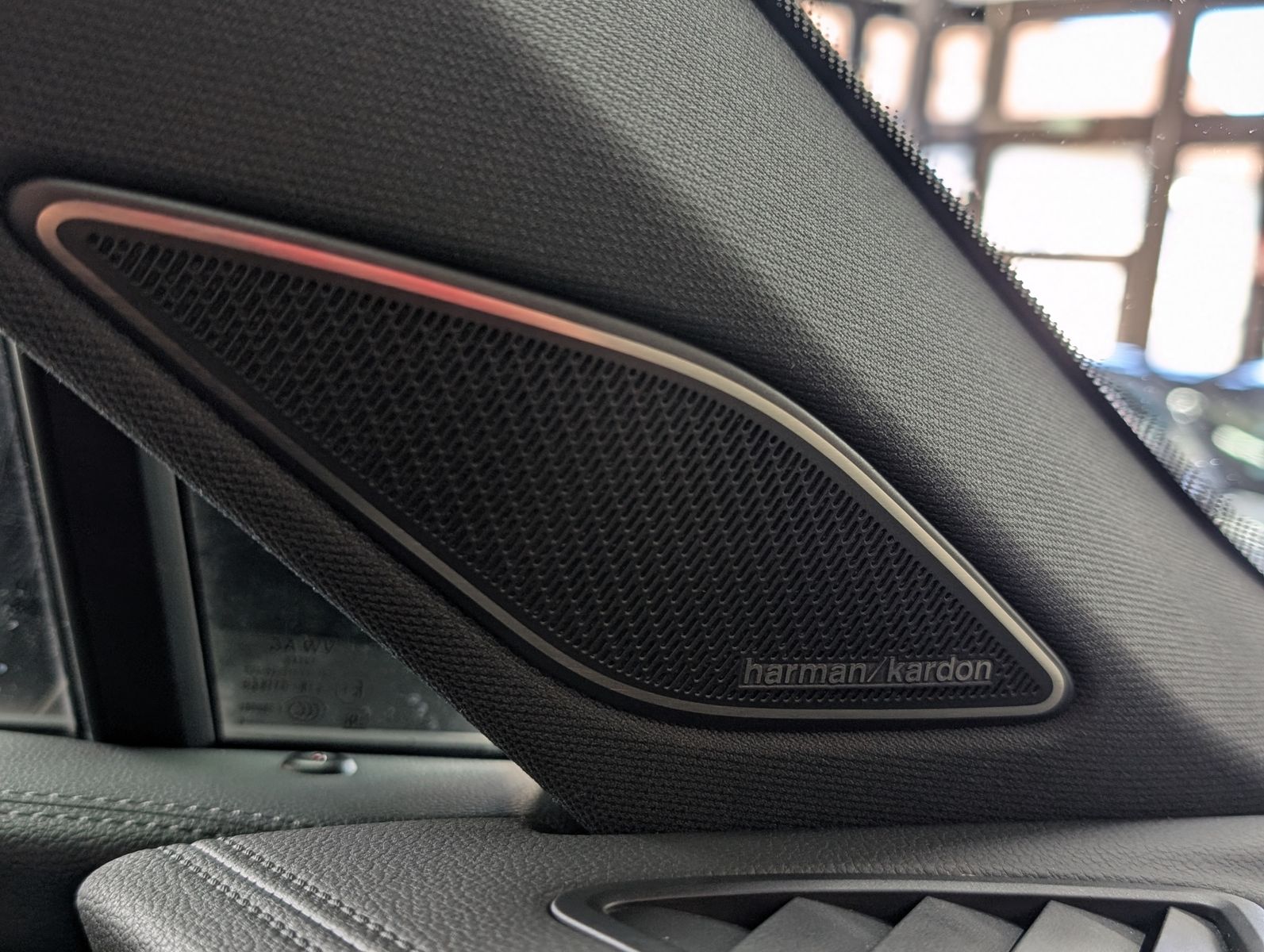 Fahrzeugabbildung Volkswagen Tayron R-Line 360°H&K HUD PANO IQ-LIGHT BLACK 7S